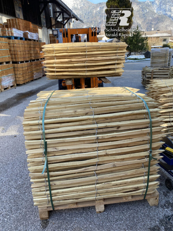 Robinien-Staketenzaun ca. 120cm | Rollen zu 10-LFM – Bild 8