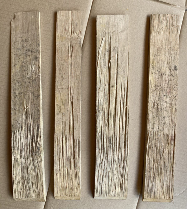 Eichenschindeln gespalten | 40 cm lang in 6 bis 7cm Breiten (Dach). – Bild 2