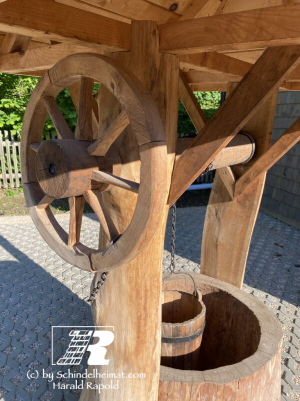 Ziehbrunnen aus Holz. Ausverkauft. – Bild 4